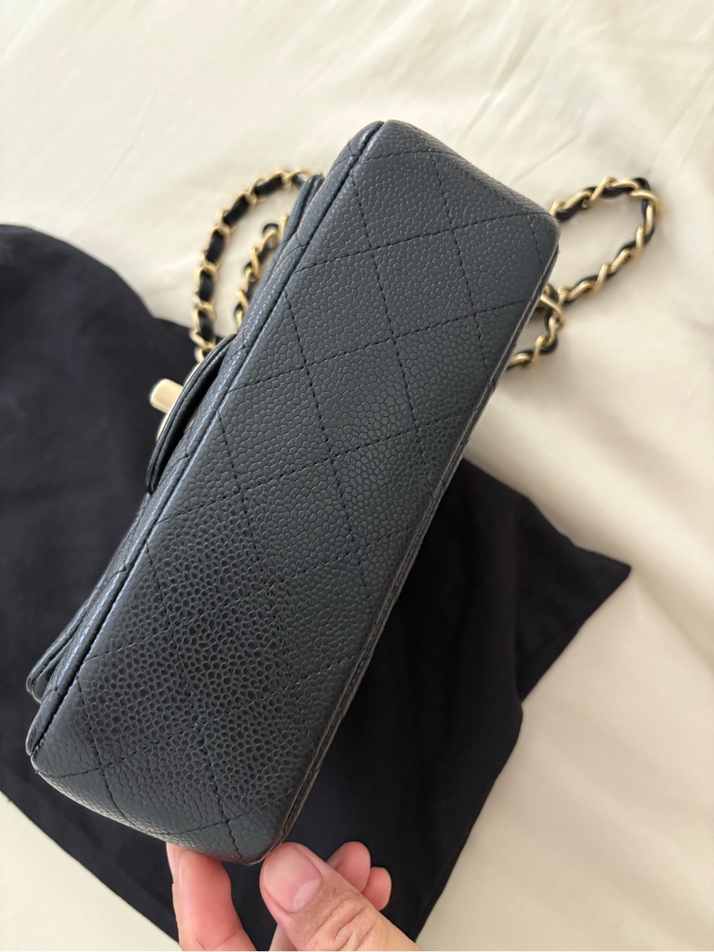 Chanel mini rectangular flap in Caviar - Picture 5 of 9